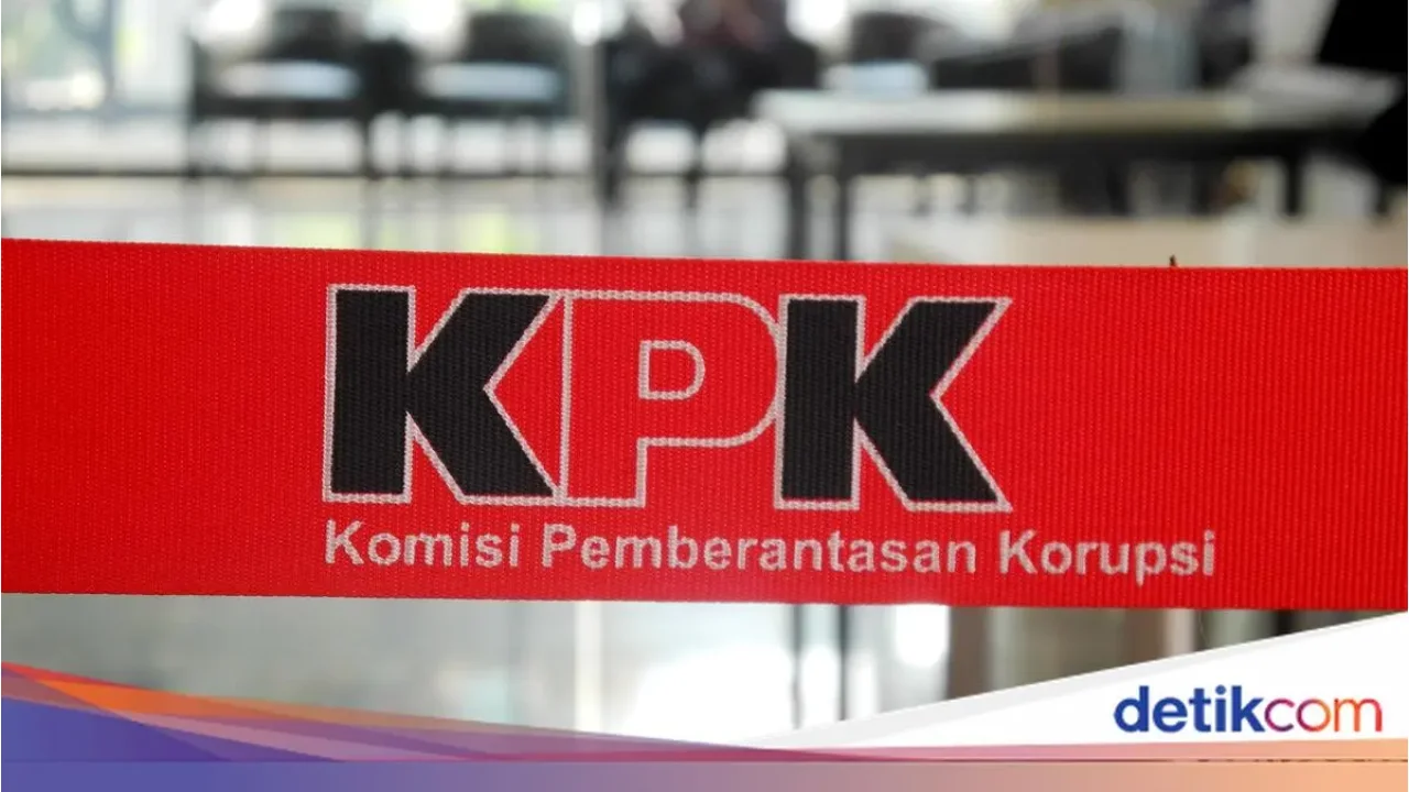 KPK Telusuri Perintah Penghapusan Chat di HP Bupati Bekasi Ade Kuswara Kunang