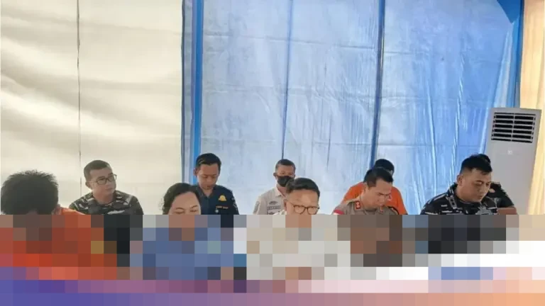 KSOP: “Gelombang Tinggi Tiba-tiba” Tenggelamkan Kapal Pinisi Pembawa Pelatih Valencia di Labuan Bajo