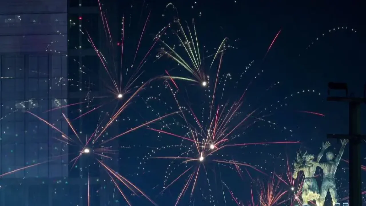 Larangan Kembang Api di Jakarta: DPRD DKI Sebut Cerminan Empati Nasional di Tengah Duka Sumatra