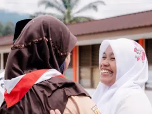Dianggap Sekolah Percobaan, Ibu Ini Mantap Masukkan Anak Berprestasi ke Sekolah Rakyat