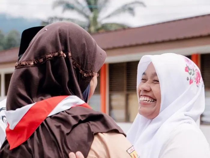Dianggap Sekolah Percobaan, Ibu Ini Mantap Masukkan Anak Berprestasi ke Sekolah Rakyat Dianggap Sekolah Percobaan, Ibu Ini Mantap Masukkan Anak Berprestasi ke Sekolah Rakyat