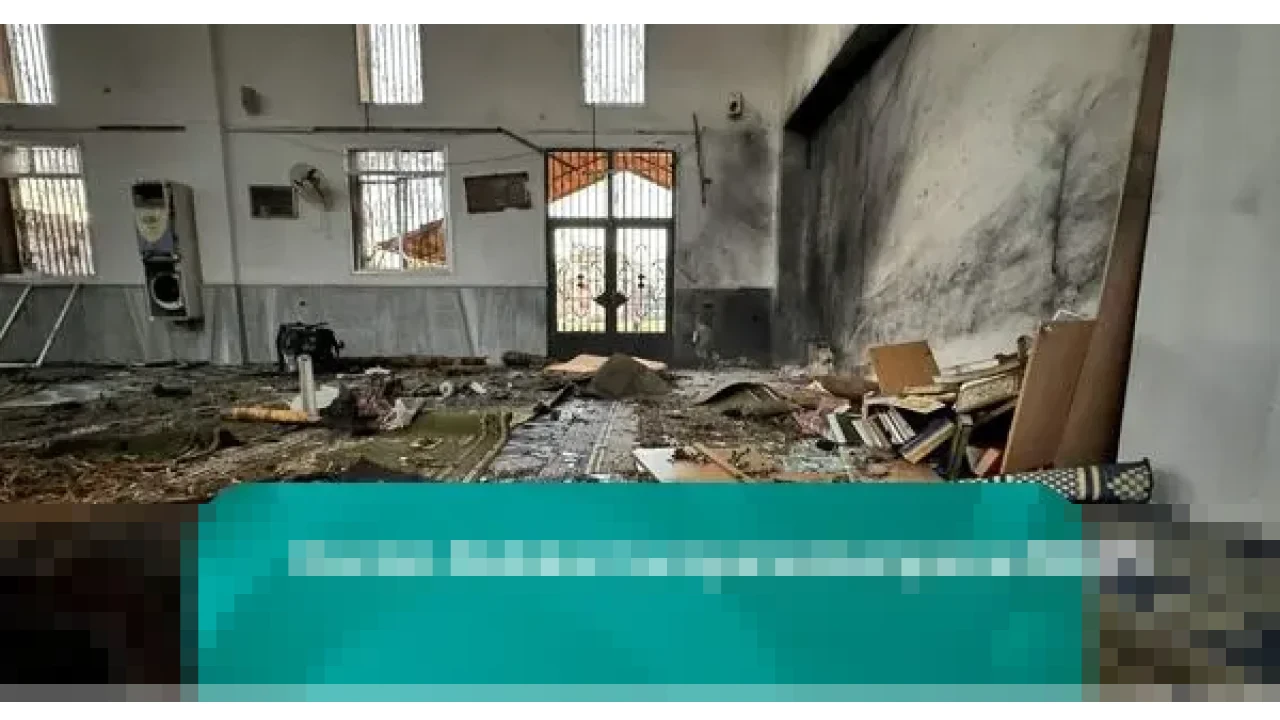 Ledakan Bom Hantam Masjid di Homs, Delapan Jemaah Alawi Tewas saat Salat Jumat di Suriah