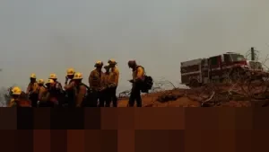 Ledakan Pipa Gas di Los Angeles Paksa Penutupan Jalan Tol Utama dan Perintah Tetap di Rumah