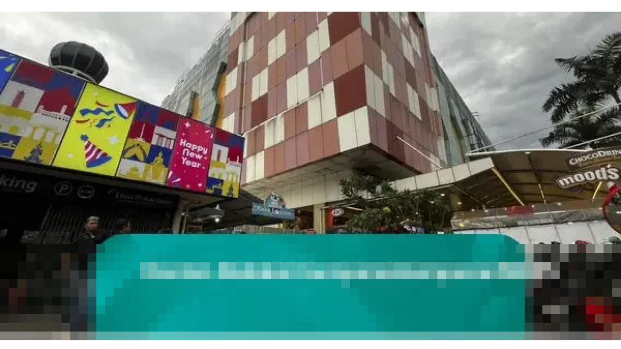 Libur Natal 2025, Kawasan Blok M Jakarta Selatan Diserbu Warga, Antrean Kuliner dan Lalu Lintas Padat