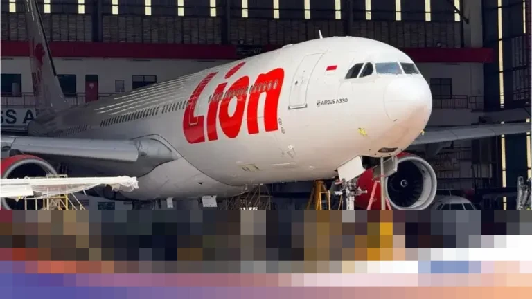Lion Air: “Keselamatan Prioritas Utama” Usai Penerbangan Umrah Jeddah-Jakarta Tertunda Dua Hari Lion Air: “Keselamatan Prioritas Utama” Usai Penerbangan Umrah Jeddah-Jakarta Tertunda Dua Hari