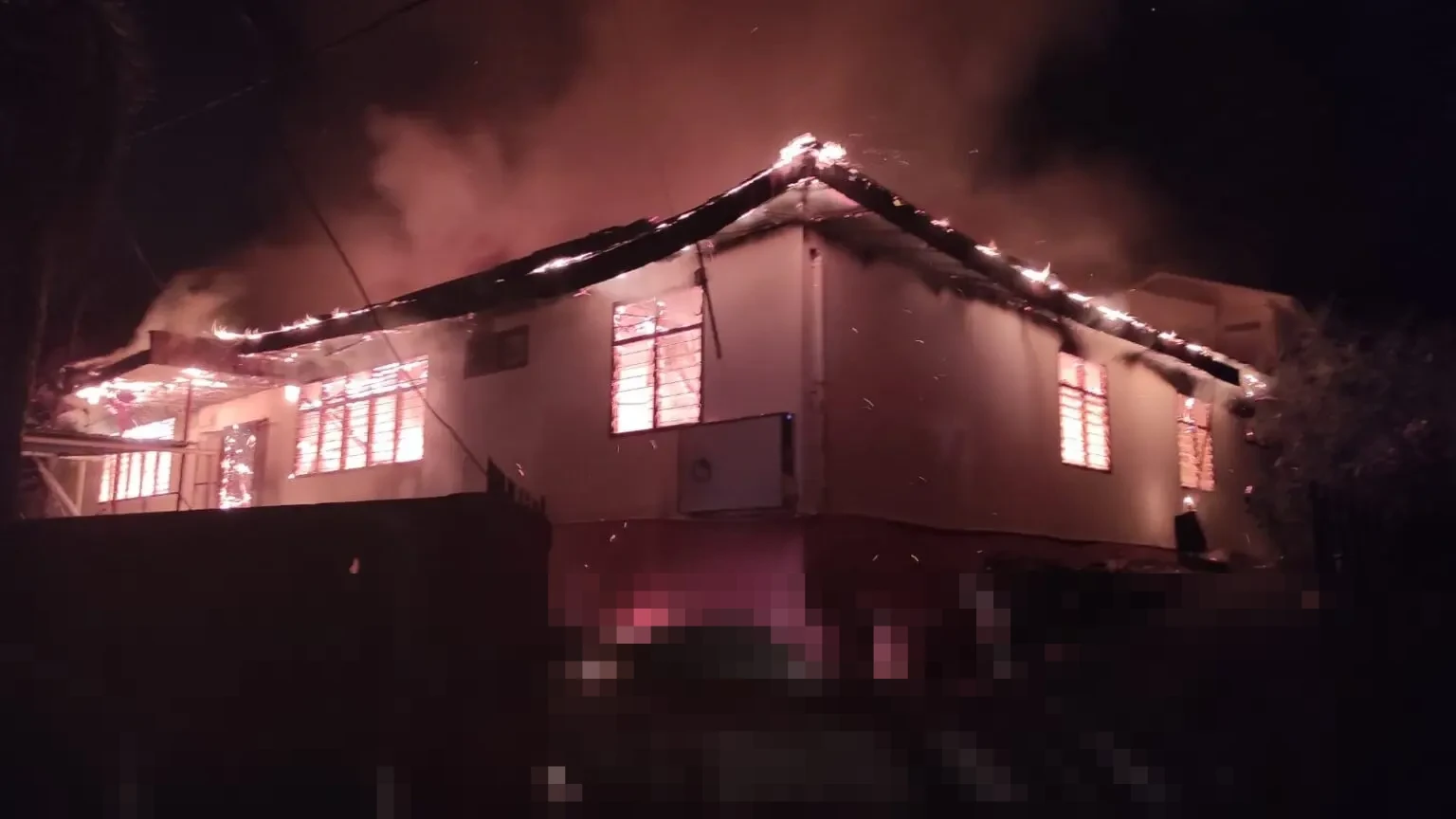 Manado Berduka: Kebakaran Hebat Panti Wredha Damai Tewaskan 16 Lansia, Evakuasi Dramatis Manado Berduka: Kebakaran Hebat Panti Wredha Damai Tewaskan 16 Lansia, Evakuasi Dramatis