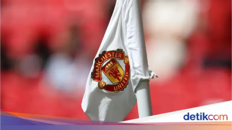 Manchester United Punya Dana Transfer, Tegaskan Tak Akan Panic Buying Meski Pincang