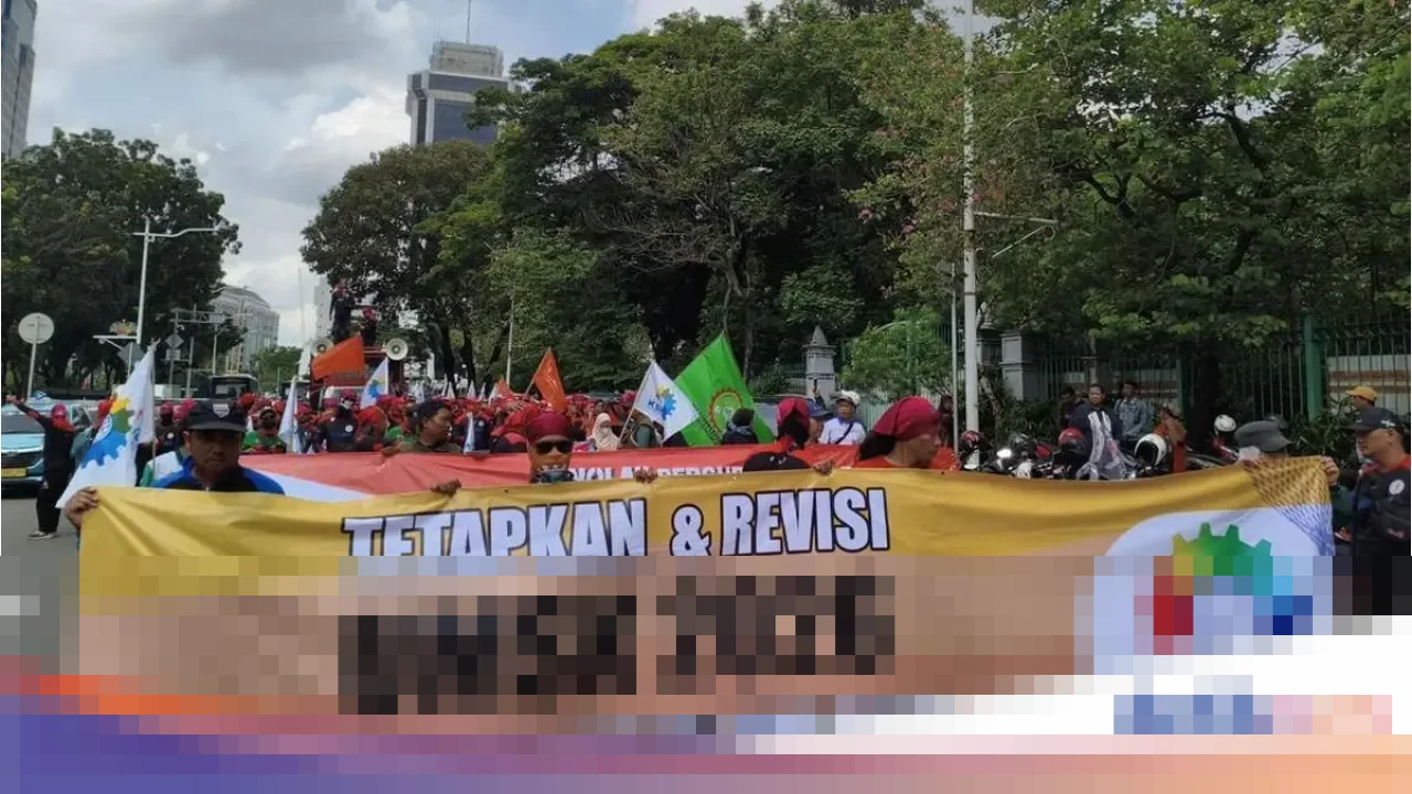 Massa Buruh Mulai Padati Patung Kuda, Tolak UMP DKI 2026 yang Dinilai Tak Layak