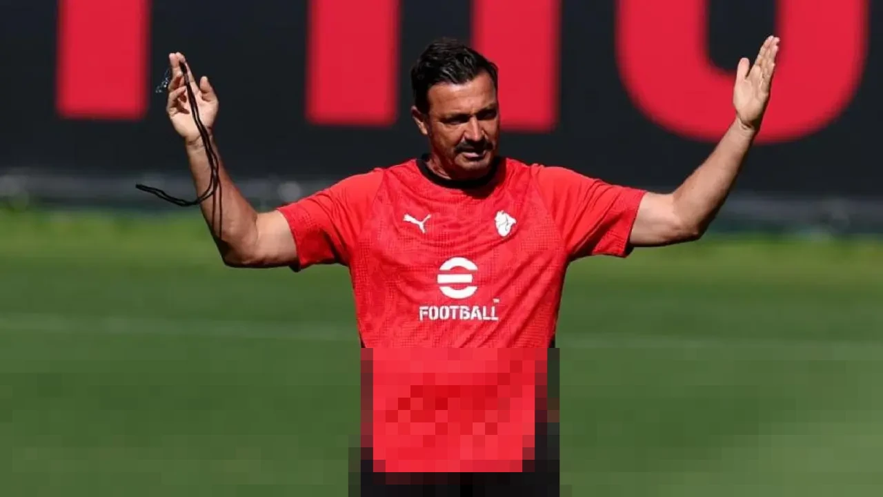 Massimo Oddo Bawa Milan Futuro Berjaya, Komitmen AC Milan Cetak Bintang Muda Berbuah Manis Massimo Oddo Bawa Milan Futuro Berjaya, Komitmen AC Milan Cetak Bintang Muda Berbuah Manis