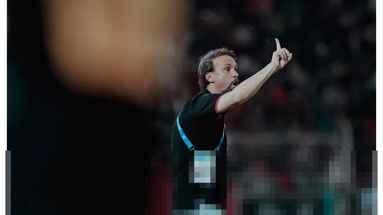 Mauricio Souza Soroti Kesalahan Elementer dan Kartu Merah Usai Persija Takluk di Kandang Semen Padang