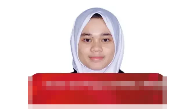 Melawan Badai Tsunami dan Keterbatasan: Kisah Inspiratif Dani, Pedagang Hasil Laut Krispi Pangandaran