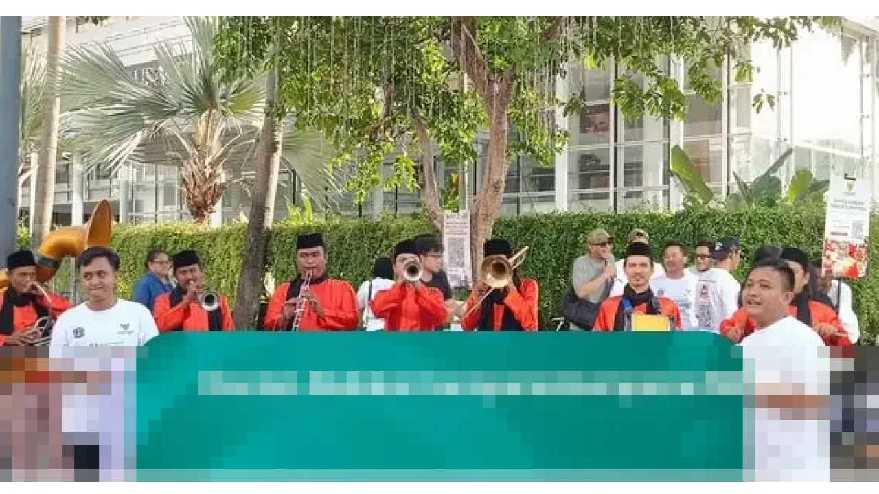 Melestarikan Warisan Betawi di Jantung Ibu Kota: Irama Tanjidor Membelah Hiruk Pikuk CFD Bundaran HI