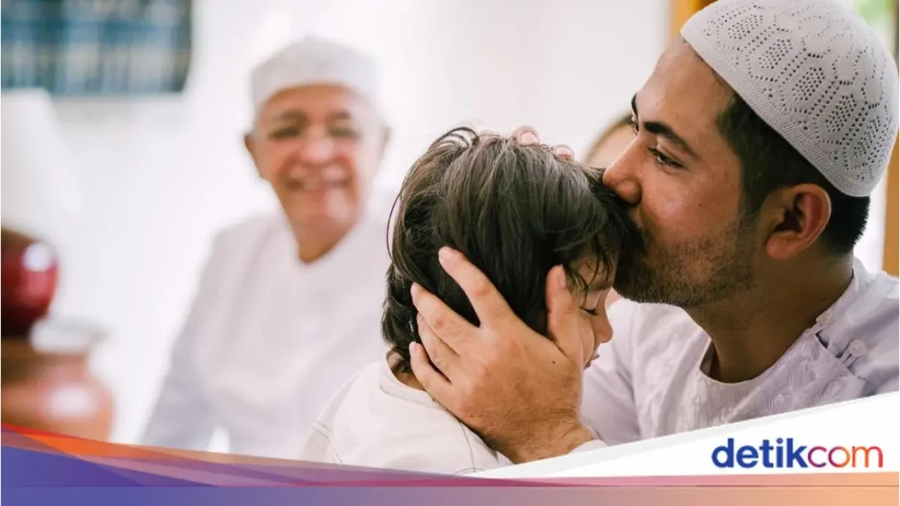 Memahami Peran Sentral Ayah dalam Islam: Pendidik, Pelindung, dan Pintu Surga