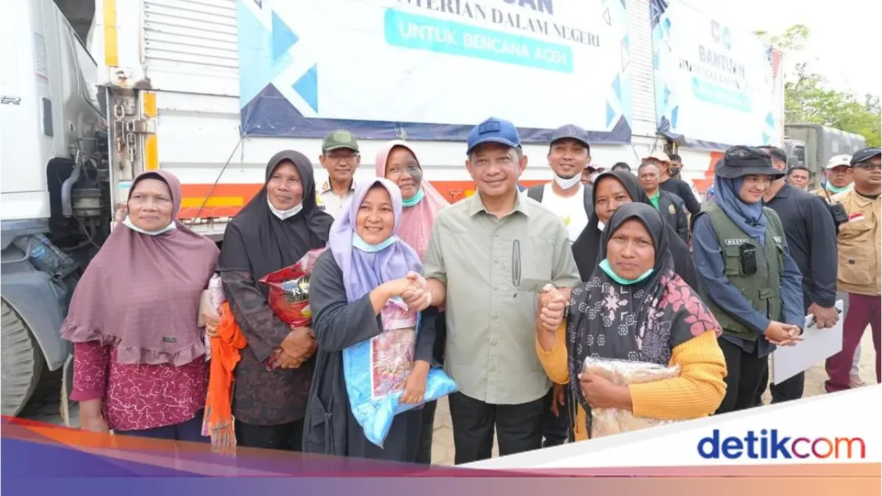 Mendagri Tito Karnavian Serukan Percepatan Pembersihan Lumpur dan Bantuan Korban Banjir Aceh Tamiang