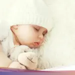Menenangkan Buah Hati dengan Lantunan Sholawat: Amalan Spiritual Pengantar Tidur Bayi