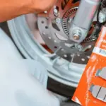 Mengabaikan Kampas Rem Aus Berisiko Fatal: Pahami Bahaya dan Pentingnya Penggantian Berkala