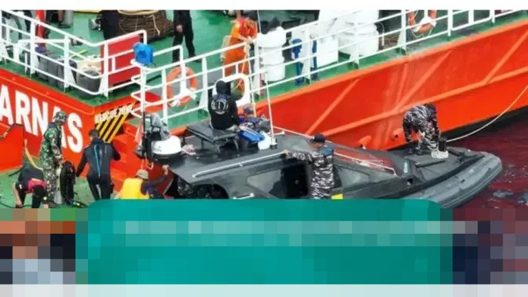 Menhub Dudy Purwagandhi Pastikan Izin Berlayar KM Putri Sakinah Diberi Saat Cuaca Kondusif Menhub Dudy Purwagandhi Pastikan Izin Berlayar KM Putri Sakinah Diberi Saat Cuaca Kondusif