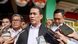 Mentan Amran Sulaiman Serahkan Minyakita di Atas HET ke Polda Jatim, Produsen Terancam Dicabut Izinnya