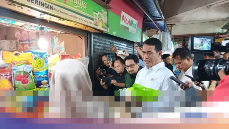 Mentan Amran Sulaiman Temukan Minyakita Dijual di Atas HET Saat Sidak Pasar Tebet