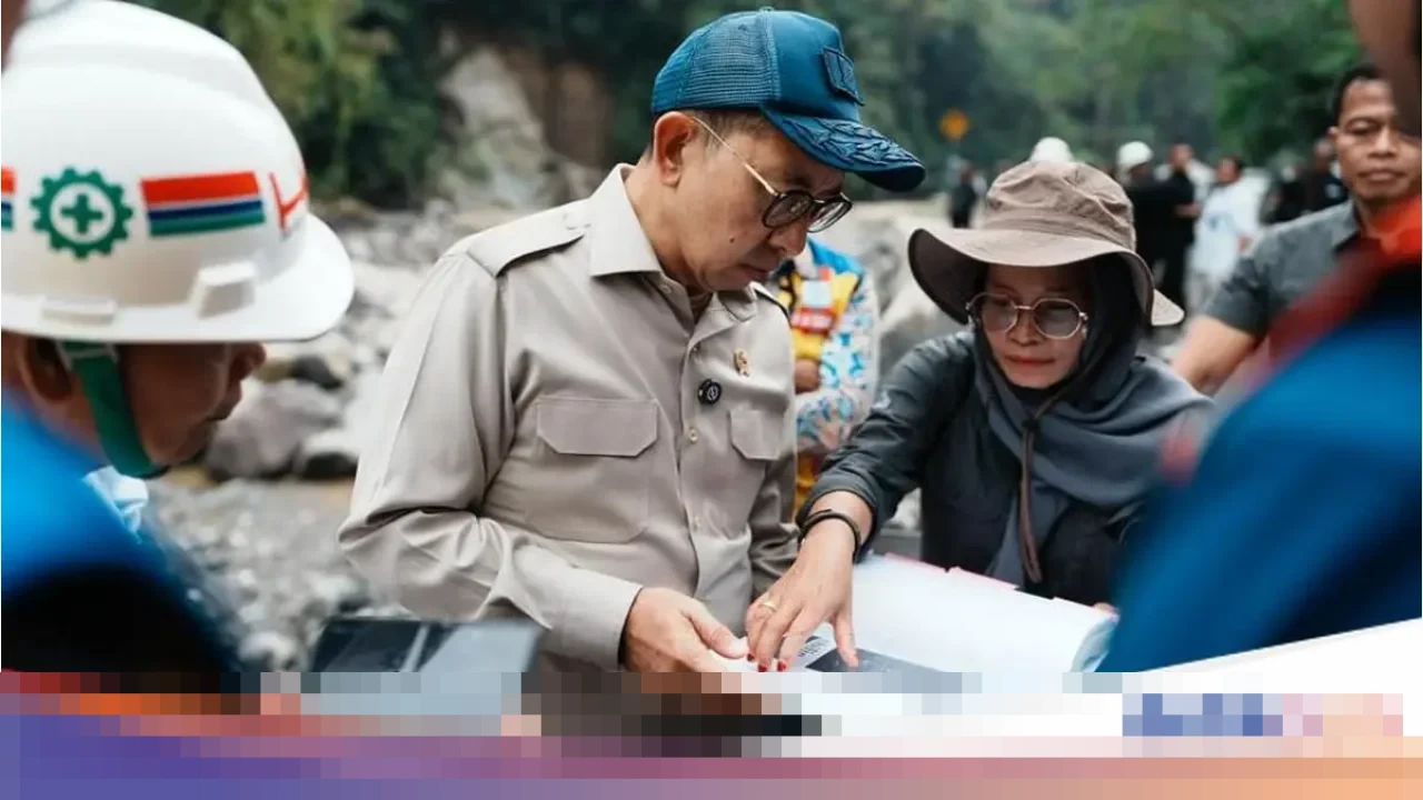 Menteri Kebudayaan Tinjau Kerusakan Situs Warisan Dunia Ombilin di Sumbar Pasca Bencana