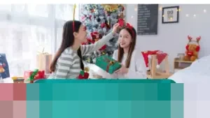 Merangkai Kisah Natal 2025: Dari Kehangatan Keluarga hingga Duka Mendalam Anggota Komunitas Online teman kumparan