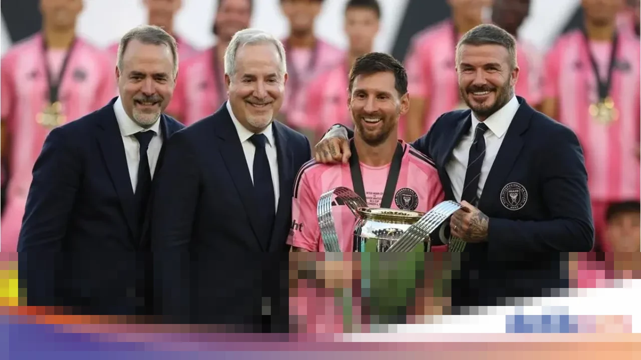 Messi Puncaki Daftar Pemain dengan Trofi Terbanyak Sepanjang Sejarah, Ronaldo di Urutan Ketujuh Messi Puncaki Daftar Pemain dengan Trofi Terbanyak Sepanjang Sejarah, Ronaldo di Urutan Ketujuh