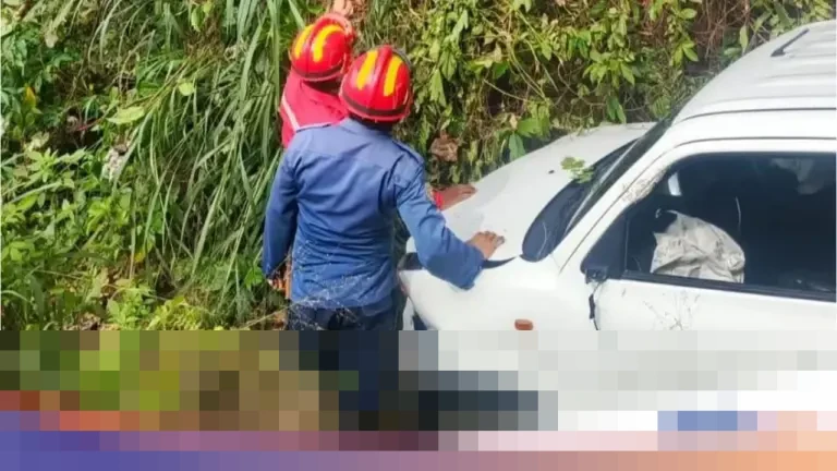 Mobil Terperosok ke Jurang di Bogor, Pengemudi Diduga Mengantuk saat Berbelok