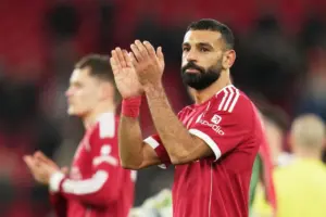 Mohamed Salah Balas Sindiran Jamie Carragher usai Dicadangkan Lawan Leeds