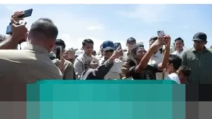 Momen Haru di Batang Toru: Anak-anak Sambut Presiden Prabowo dengan Panggilan ‘Pak Gemoy’