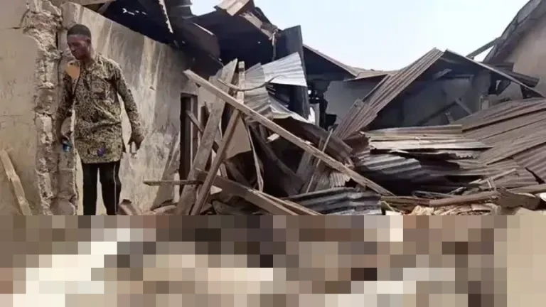 Nigeria Umumkan Serangan Udara Dukungan AS Sasar Kamp ISIS, Warga Laporkan Kerusakan Rumah