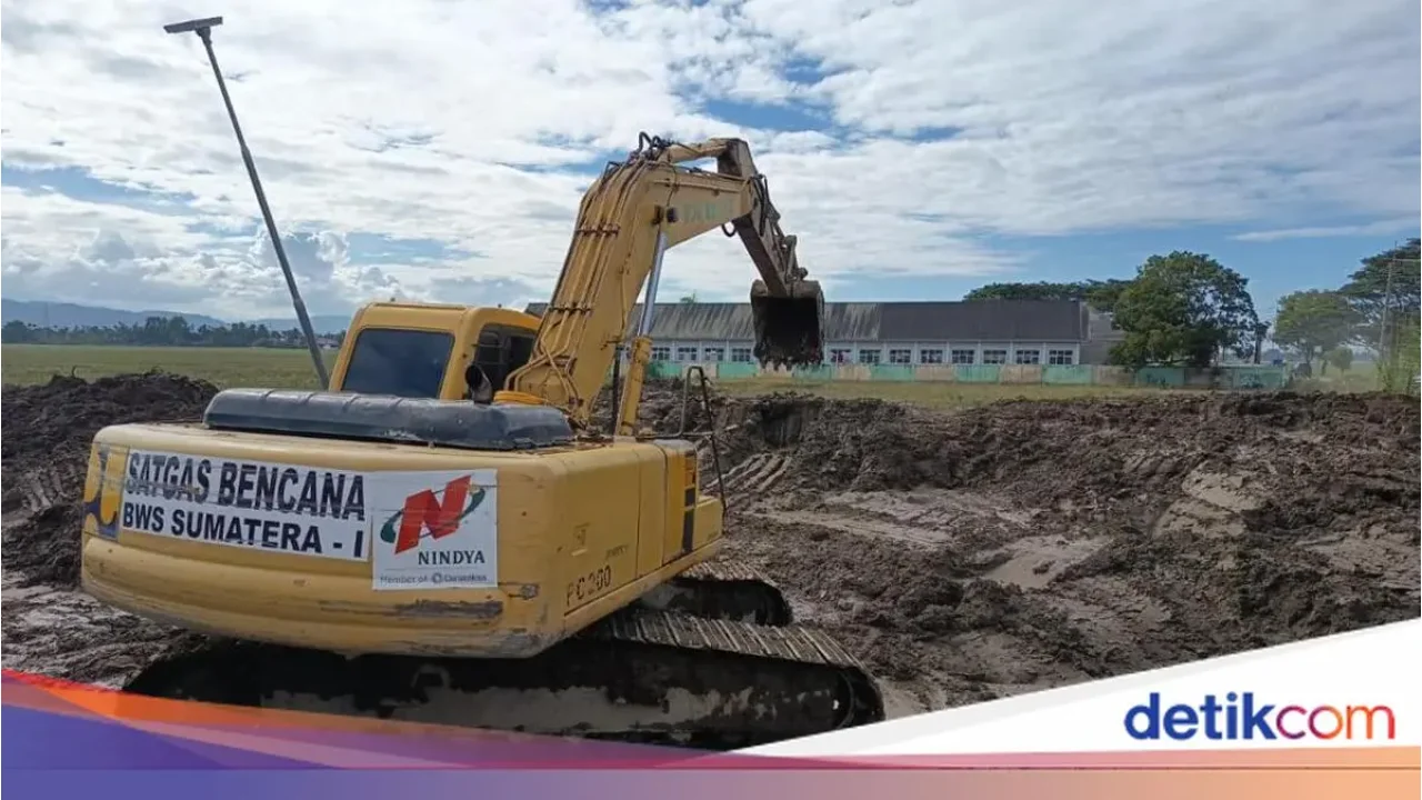 Nindya Karya Salurkan Bantuan Logistik dan Alat Berat untuk Pemulihan Bencana Sumatera
