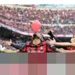 Nkunku Gemilang dengan Dua Gol, AC Milan Gusur Inter dari Puncak Klasemen Serie A