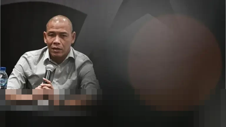 Nova Arianto Ungkap Kriteria Pemain Timnas U-20: Bukan Latar Belakang, Tapi Kerja Keras di Lapangan Nova Arianto Ungkap Kriteria Pemain Timnas U-20: Bukan Latar Belakang, Tapi Kerja Keras di Lapangan