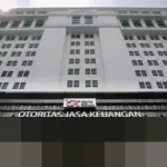 OJK Perketat Pinjol: Aturan Batas Rasio Utang Diterapkan Bertahap hingga 2026