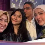 Okie Agustina Ungkap Perasaan Haru Melihat Nasha Anaya Berani Melangkah ke Panggung GADIS Sampul 2025 Setelah Sempat Insecure