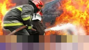 Papan Billboard di Gedung Sarinah Terbakar Hebat, Petugas Damkar Berhasil Padamkan Api dalam 30 Menit