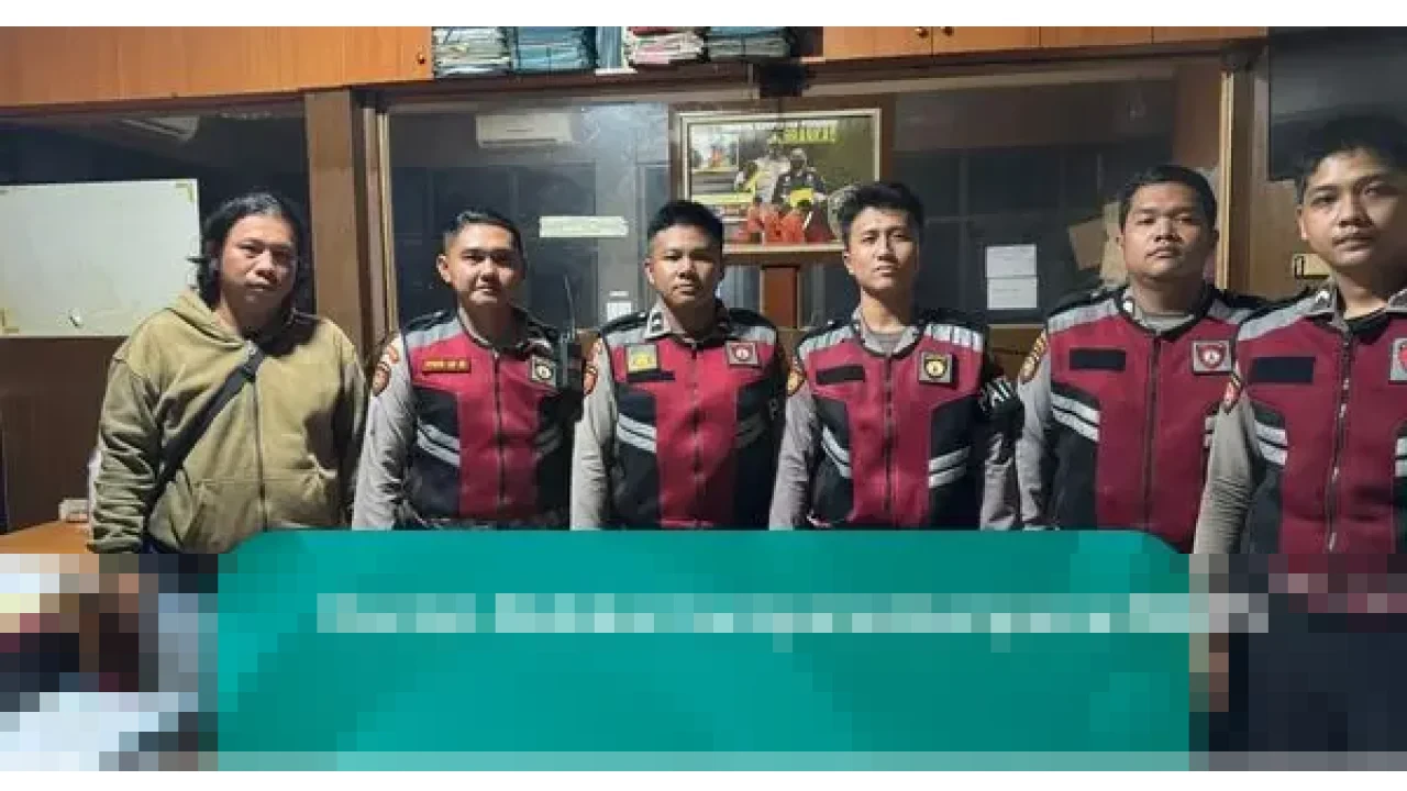 Patroli Ditsamapta Polda Metro Jaya di Kebon Jeruk Berujung Penangkapan Dua Maling Bersenjata Api