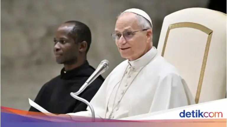 Paus Leo XIV Serukan Gencatan Senjata Global Saat Natal 2025, Rusia Tegas Menolak