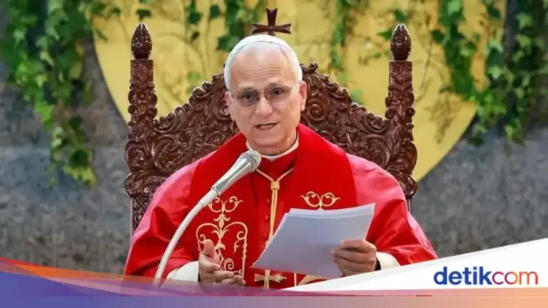 Paus Leo XIV: “Serukan Perdamaian di Gaza dan Dunia” dalam Berkat Natal Perdana