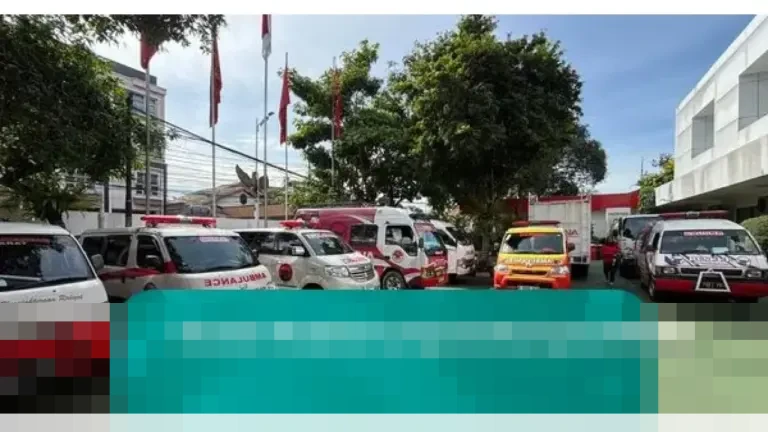 PDIP Kirim 30 Ambulans dan Tim Medis ke Sumatera, Hasto: Arahan Megawati Fokus Perempuan dan Anak