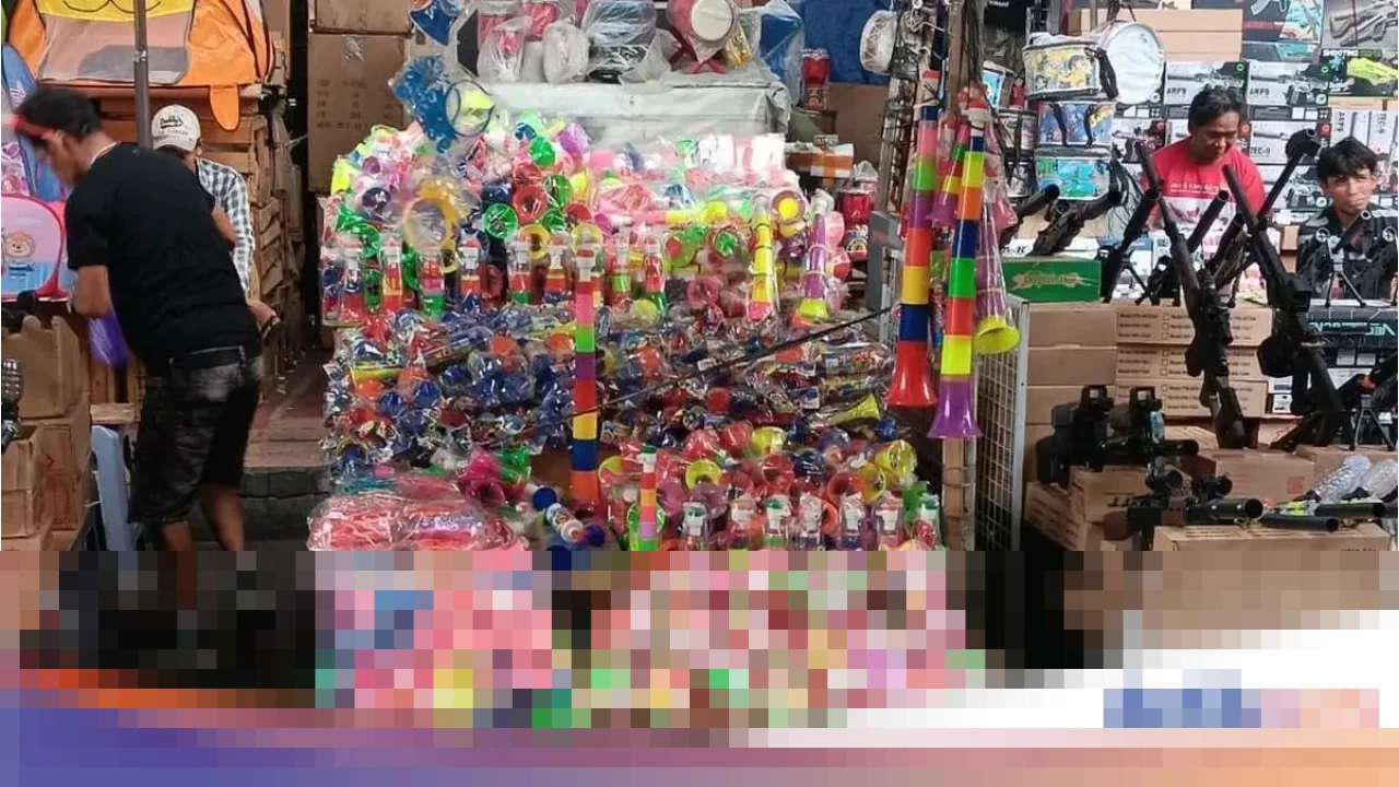 Pedagang Pasar Asemka Basir: “Penjualan Makin Sepi, Bahkan Lebih Parah dari Pandemi”