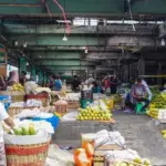 Pedagang Terdampak Kebakaran Pasar Induk Kramat Jati Mulai Berjualan di Kios Sementara