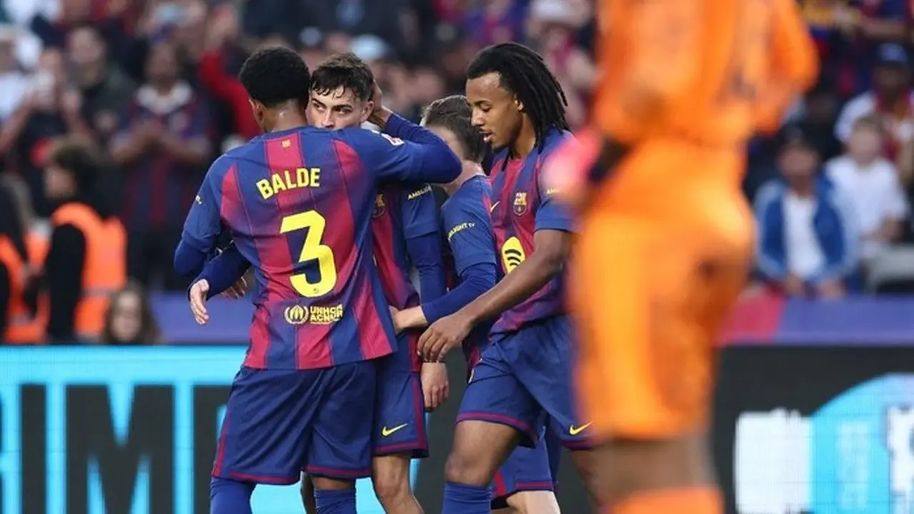 Pedri Tegaskan Ambisi Quadruple Barcelona Meski Dihantam Kartu Merah Perdana di El Clasico Pedri Tegaskan Ambisi Quadruple Barcelona Meski Dihantam Kartu Merah Perdana di El Clasico