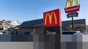 Pelanggan McDonald’s Tewas Terjepit Mobil di Layanan Drive-Thru Grand Island