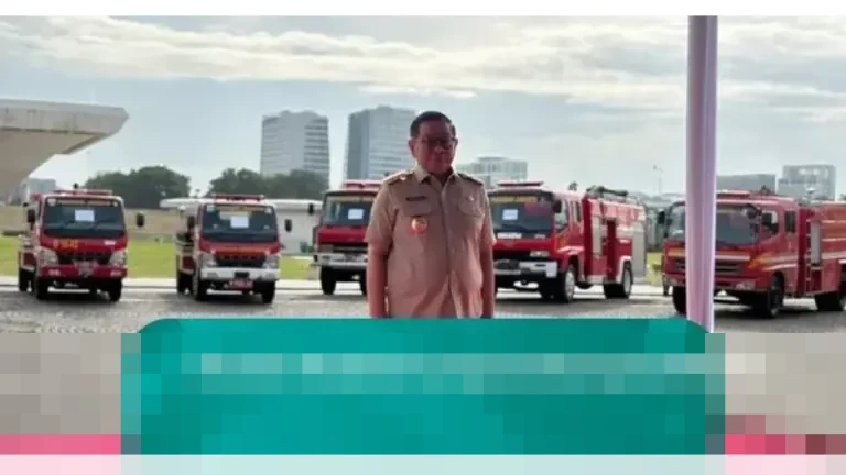 Pemprov DKI Jakarta Serahkan 14 Unit Damkar ke Berbagai Daerah, Gubernur Soroti Kebutuhan Mendesak