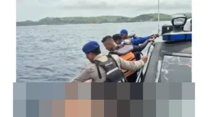 Pencarian Korban Kapal Wisata Tenggelam di Labuan Bajo: Tim SAR Temukan Serpihan KM Putri Sakinah