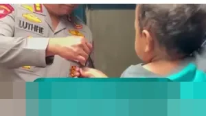 Pengorbanan Ayah di Balik Jeruji Besi: Kisah Haru Kapolrestabes Surabaya Bantu Anak Tahanan Jantung Bocor