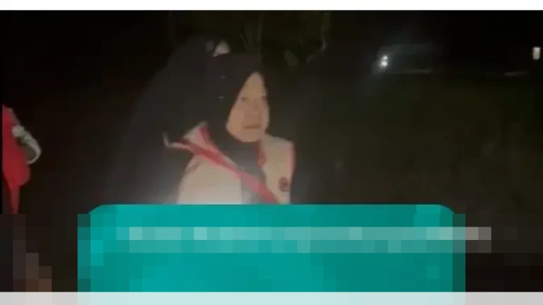 Pengungsi Agam Harap Normalisasi Sungai, Risma Salurkan Bantuan di Tengah Ancaman Longsor Susulan