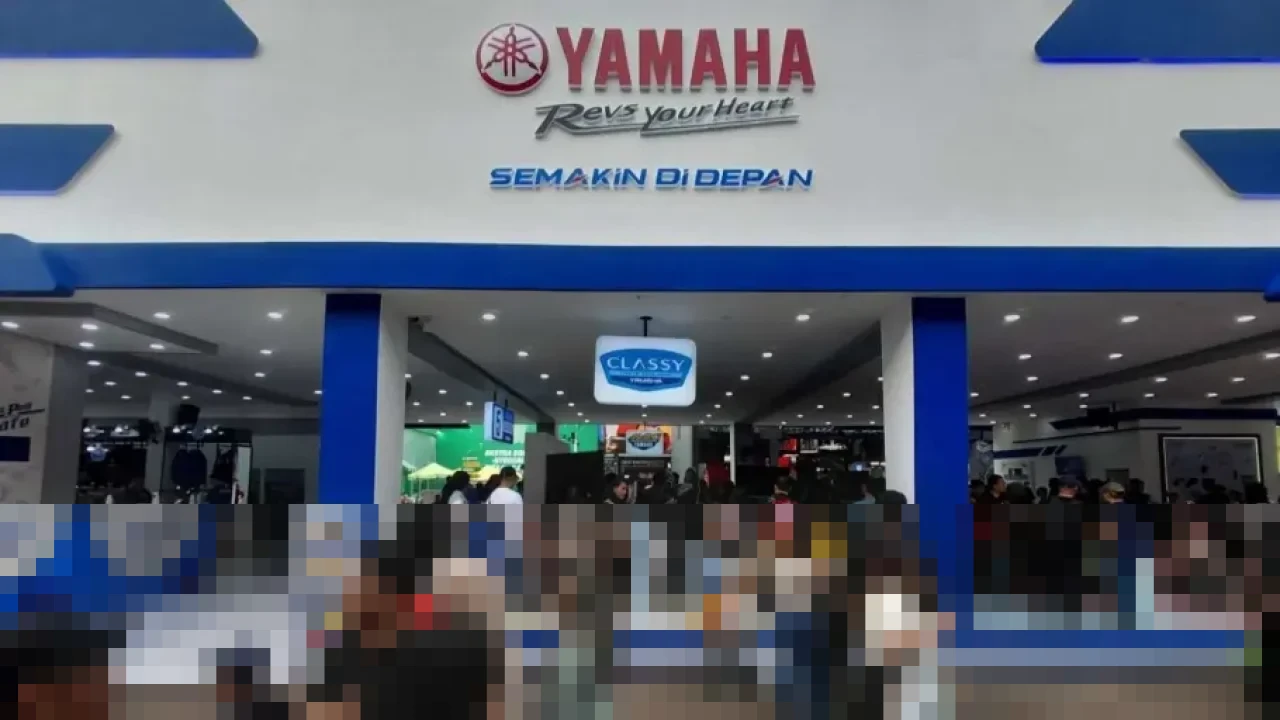 Penjualan Mobil Anjlok 9,6 Persen, Yamaha Sebut Konsumen Beralih ke Motor Akibat Daya Beli Melemah