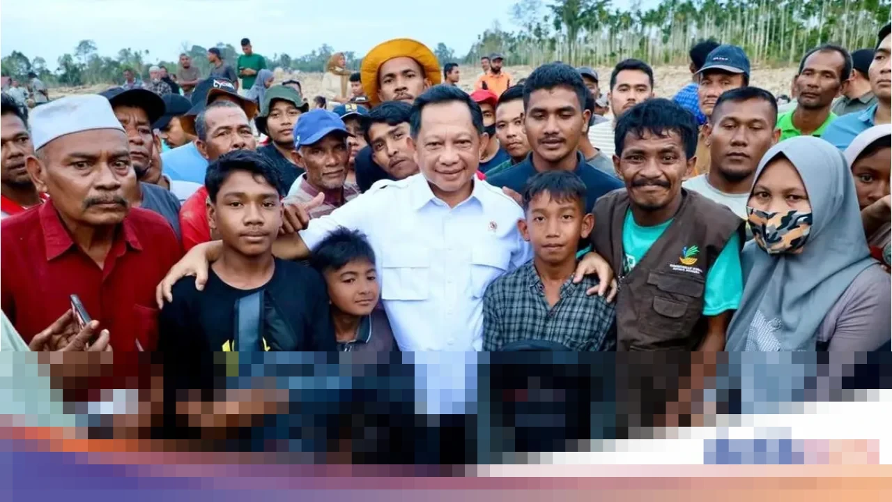 Perintah Presiden Prabowo, Mendagri Tito Karnavian Tinjau dan Salurkan Bantuan di Aceh Utara